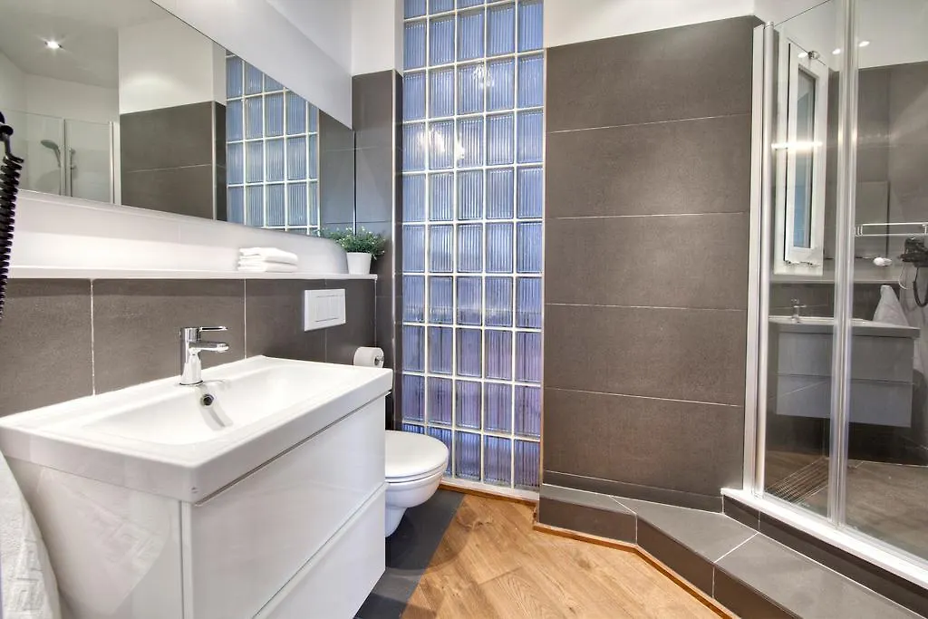 Habitat Apartments Rambla Deluxe Barcelona 0*,